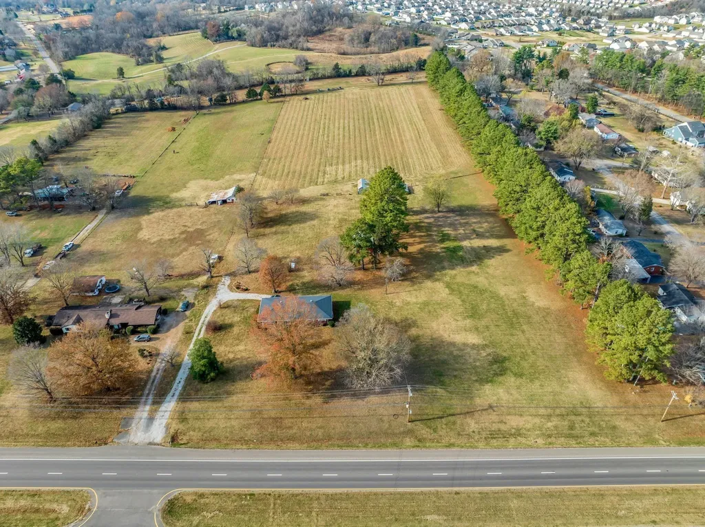 2345 Nashville Highway Columbia TN 38401