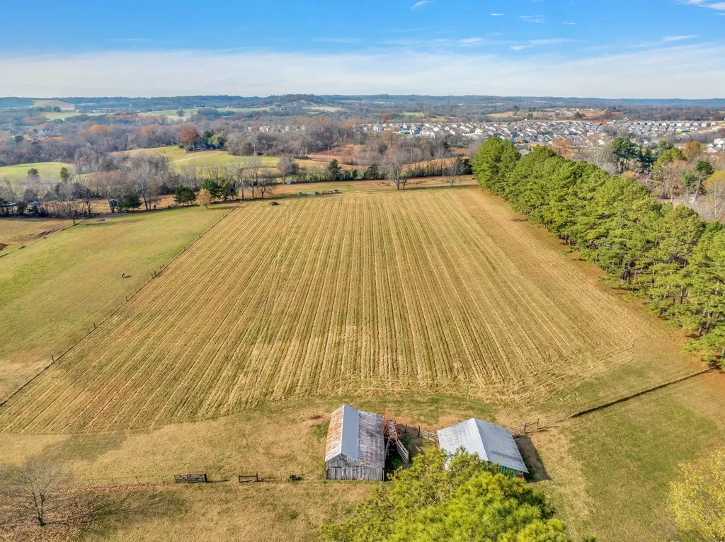 2345 Nashville Highway Columbia TN 38401