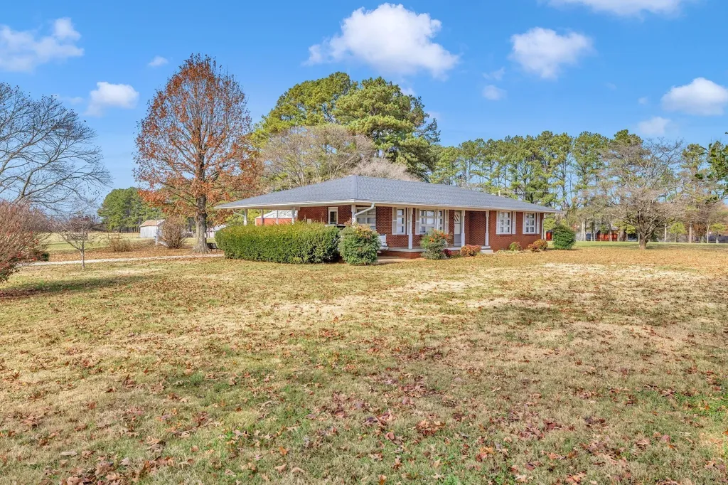 2345 Nashville Highway Columbia TN 38401