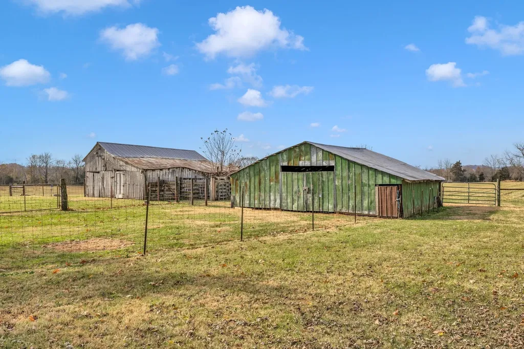2345 Nashville Highway Columbia TN 38401
