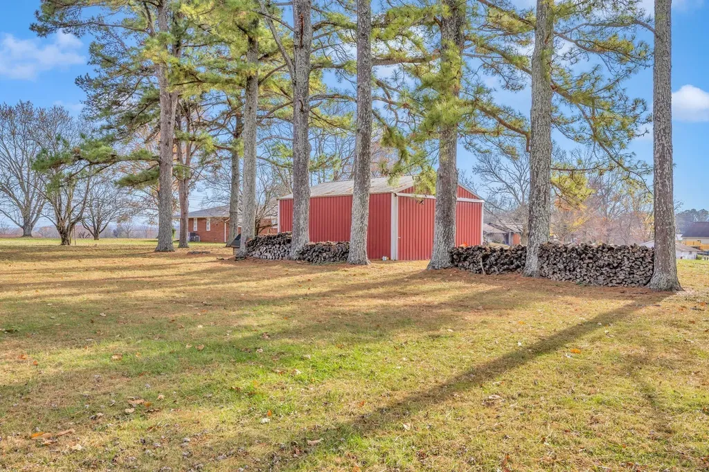 2345 Nashville Highway Columbia TN 38401