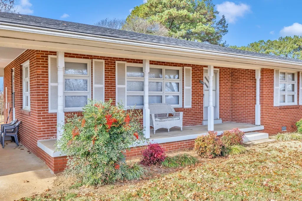 2345 Nashville Highway Columbia TN 38401