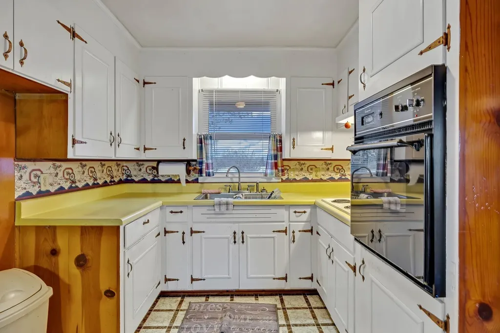 2345 Nashville Highway Columbia TN 38401