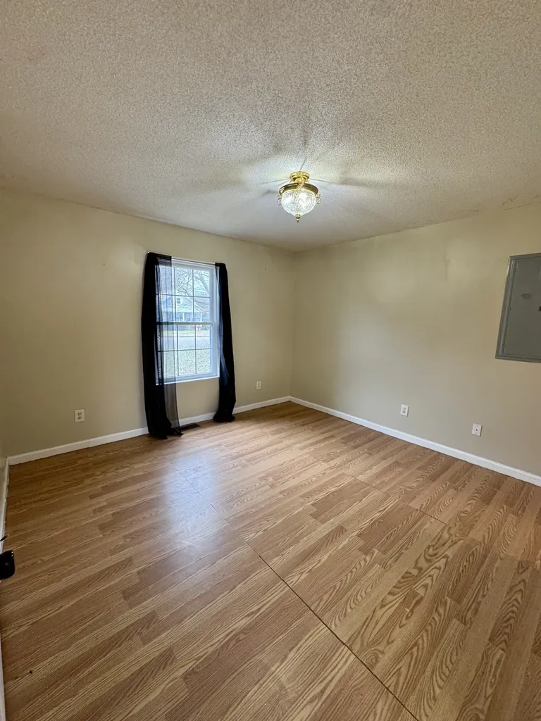 506 3rd Street Lawrenceburg TN 38464
