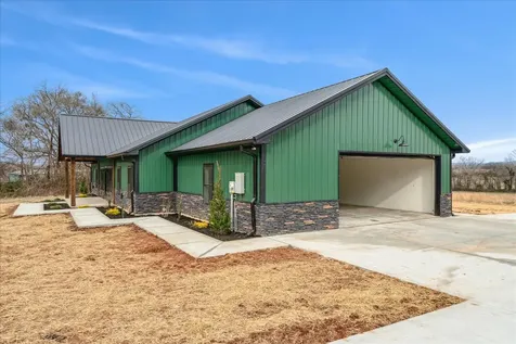 961 Collins Lane Huntland TN 37345