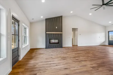 961 Collins Lane Huntland TN 37345