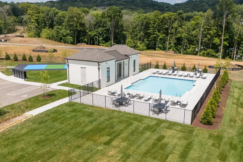 9407 Dewaal Ridge Brentwood TN 37027