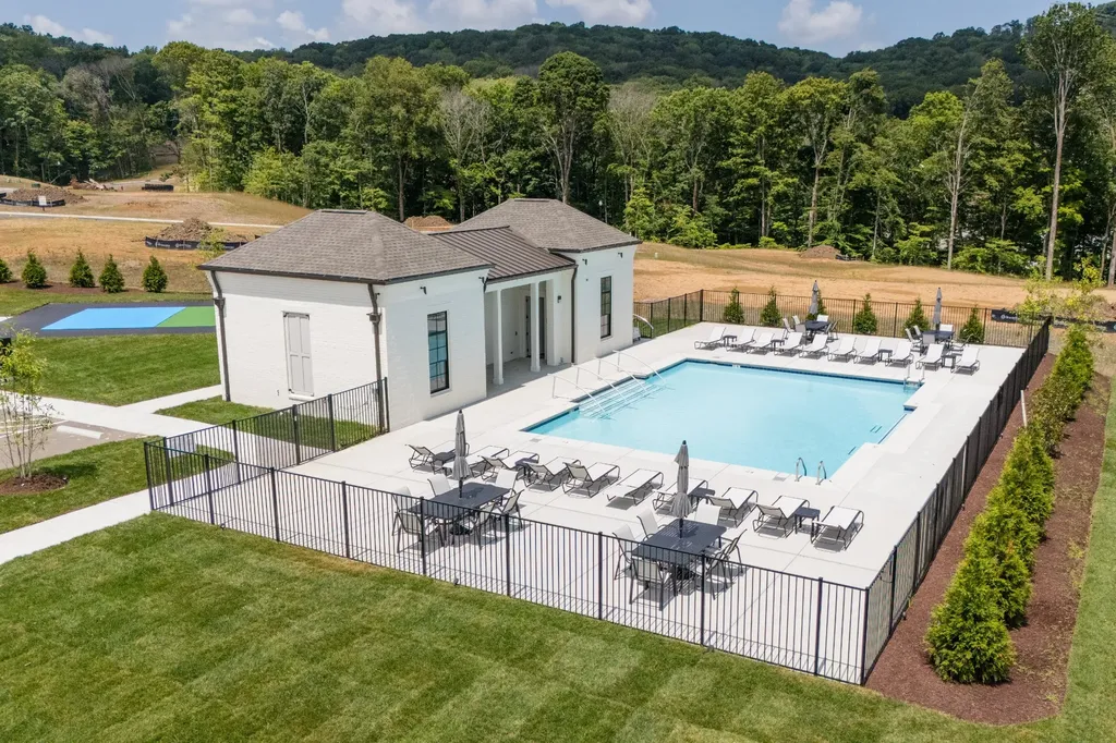 9407 Dewaal Ridge Brentwood TN 37027