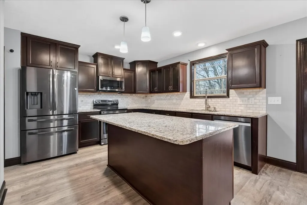 1163 Belvoir Lane Clarksville TN 37040