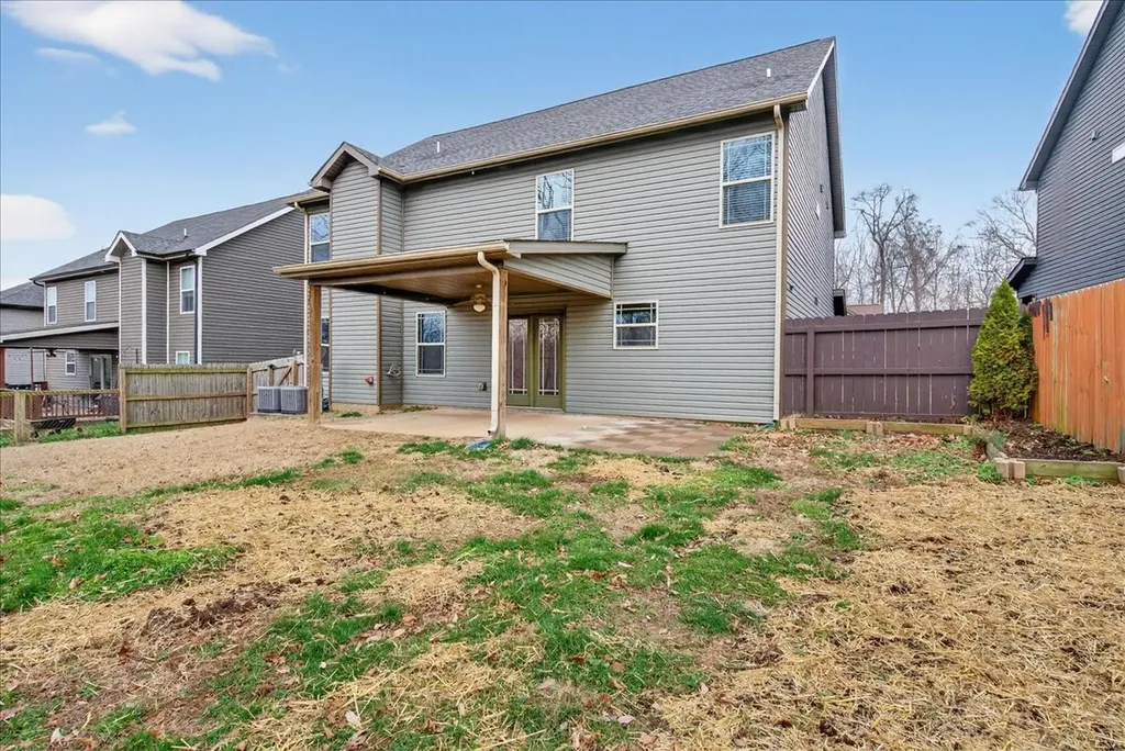1163 Belvoir Lane Clarksville TN 37040