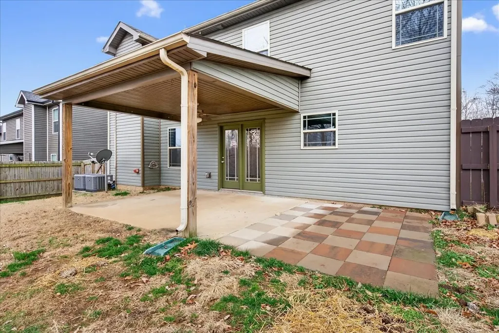1163 Belvoir Lane Clarksville TN 37040