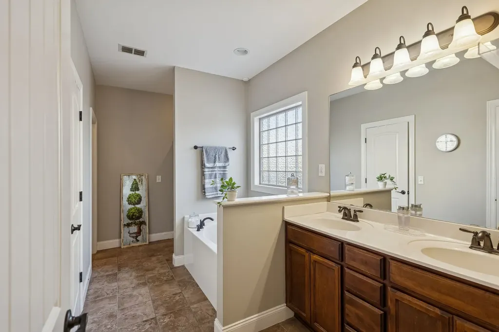 4129 Maximillion Circle Murfreesboro TN 37128