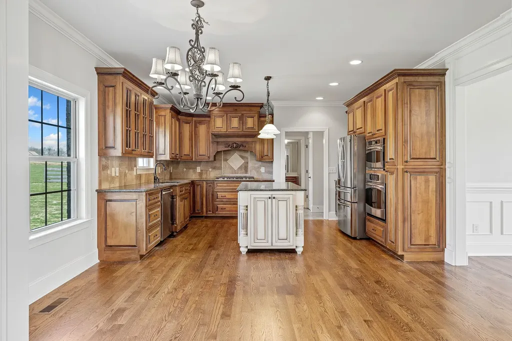 423 Carters Creek Pike Columbia TN 38401