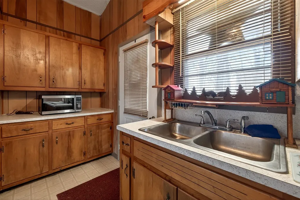 605 Holiday Haven Drive Smithville TN 37166