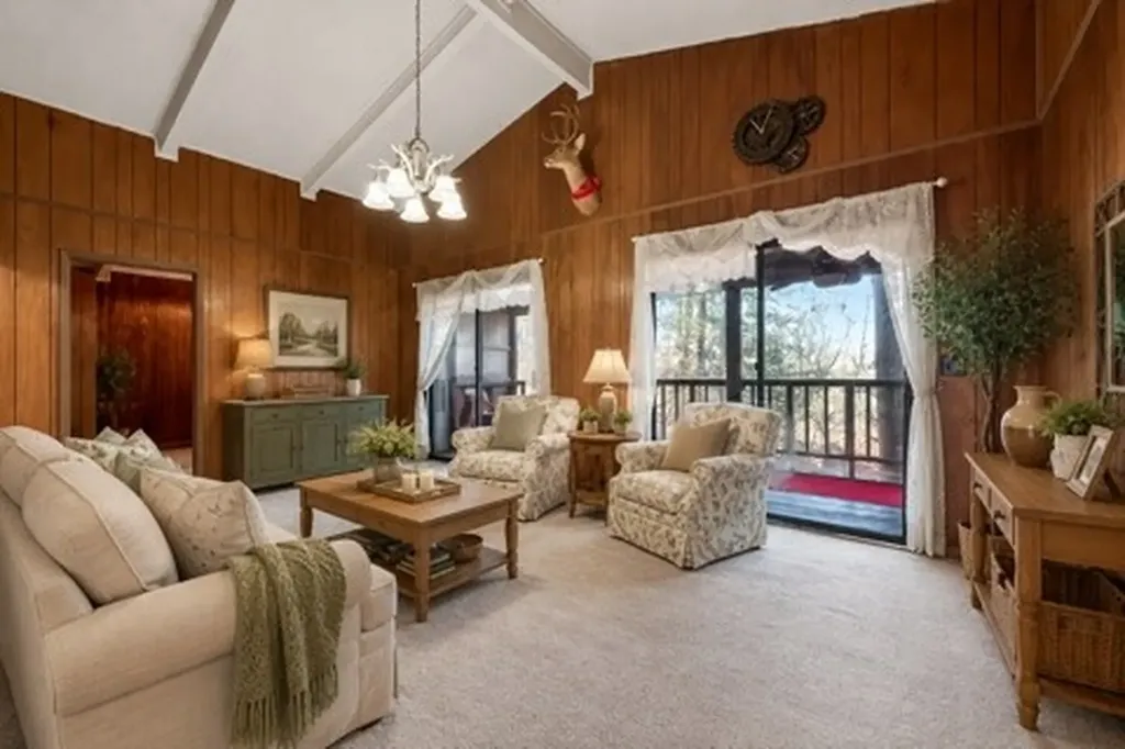 605 Holiday Haven Drive Smithville TN 37166