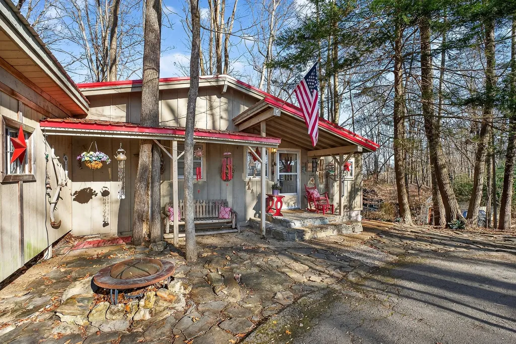 605 Holiday Haven Drive Smithville TN 37166