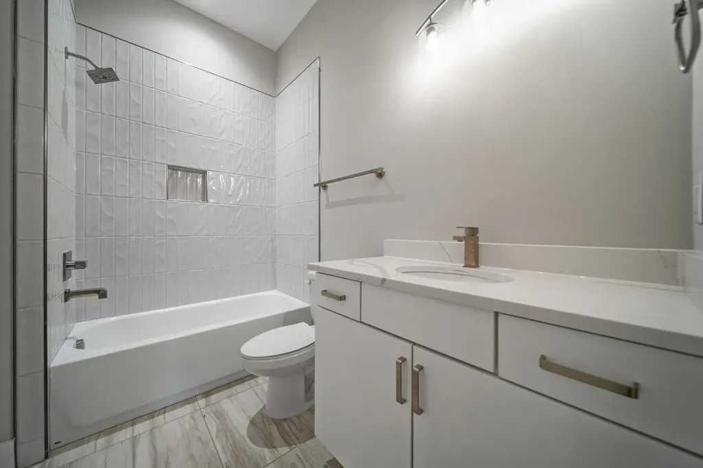 496 W Trinity Lane Nashville TN 37207