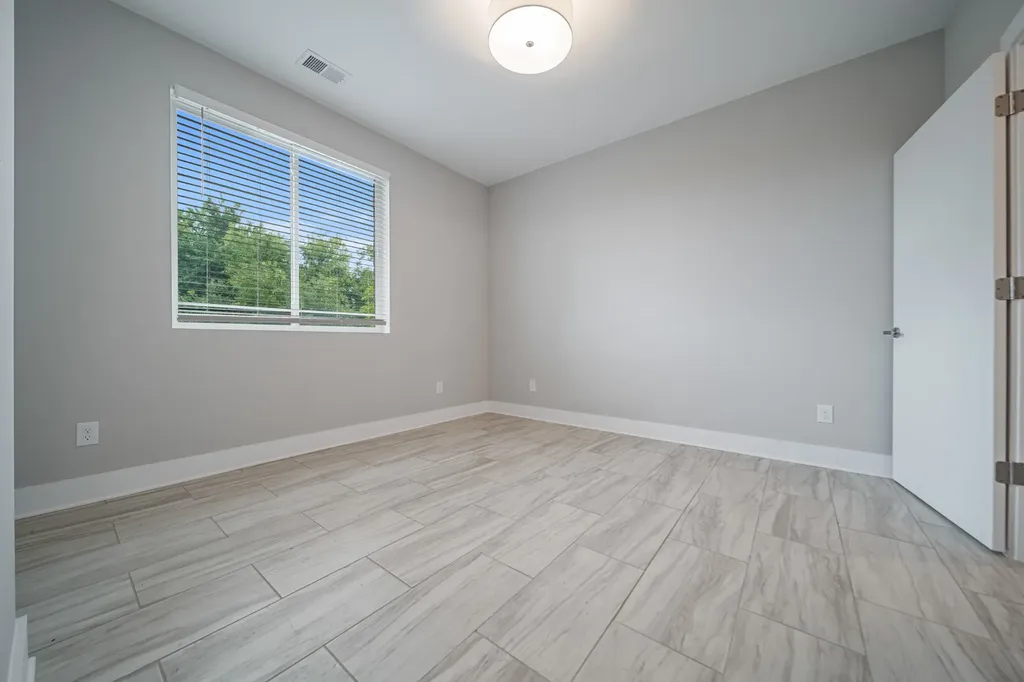 496 W Trinity Lane Nashville TN 37207