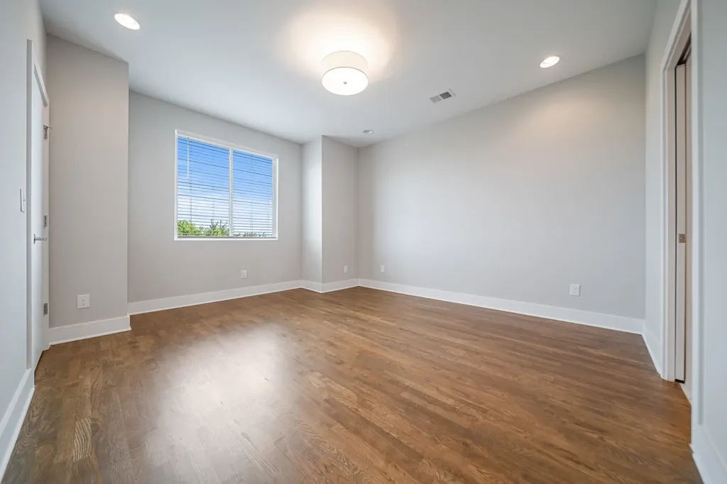 496 W Trinity Lane Nashville TN 37207