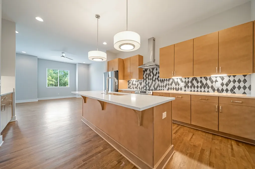 496 W Trinity Lane Nashville TN 37207