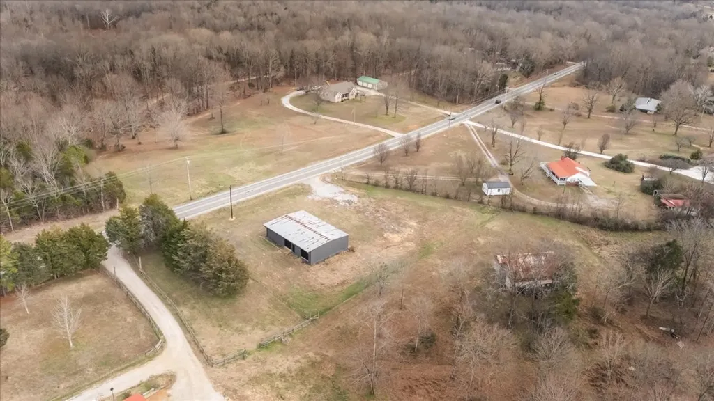 4385 Highway 48, N Charlotte TN 37036
