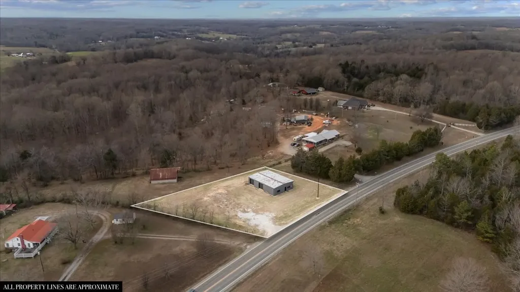 4385 Highway 48, N Charlotte TN 37036