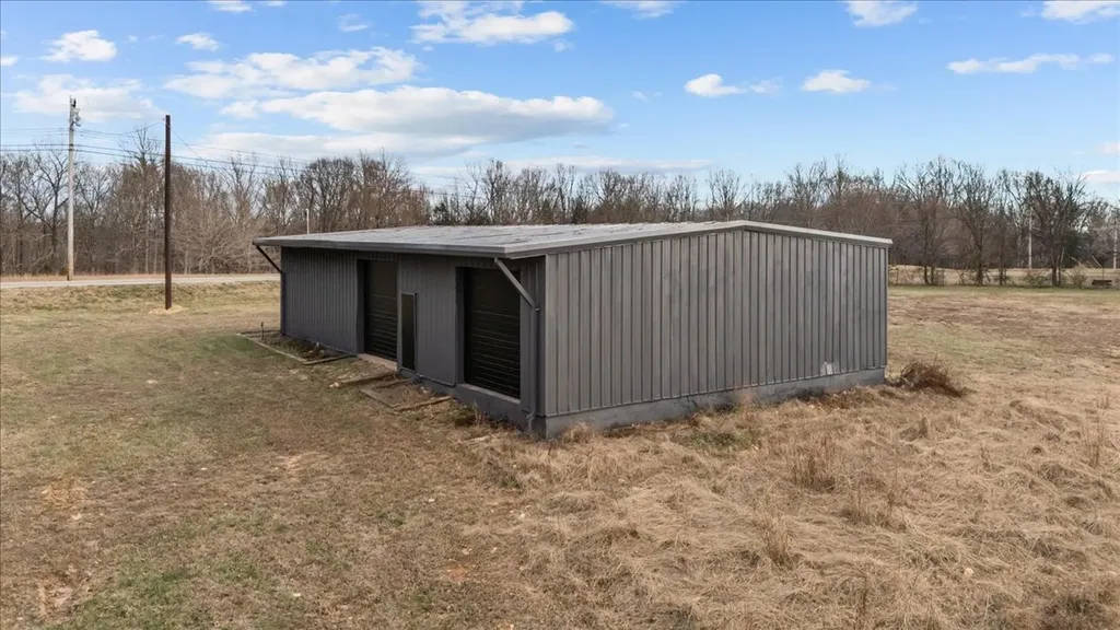 4385 Highway 48, N Charlotte TN 37036