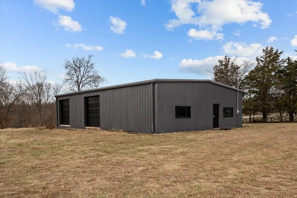 4385 Highway 48, N Charlotte TN 37036