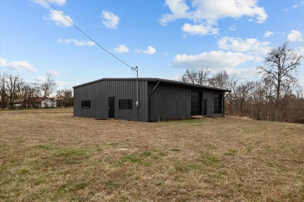 4385 Highway 48, N Charlotte TN 37036