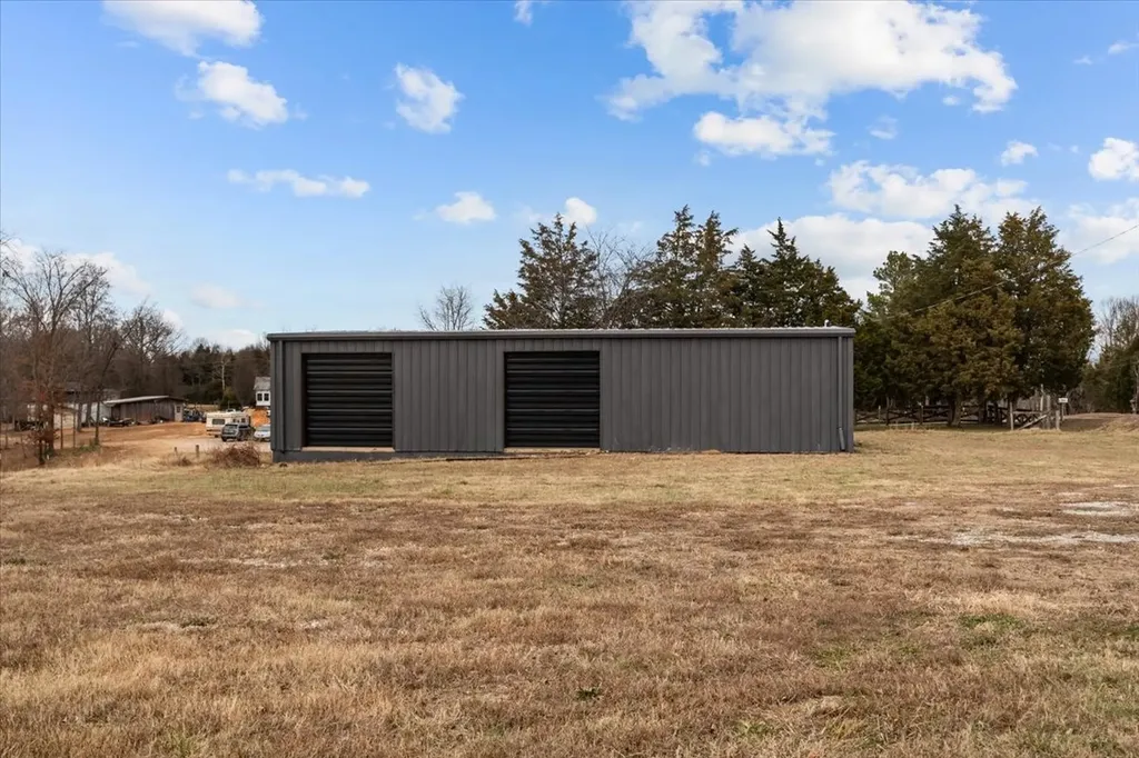 4385 Highway 48, N Charlotte TN 37036