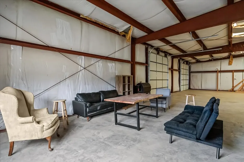 4385 Highway 48, N Charlotte TN 37036