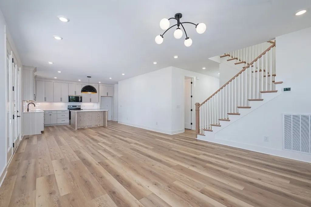 1301 Alderwood Pass Nashville TN 37207
