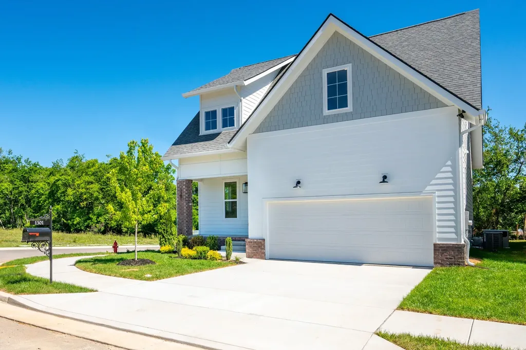 1301 Alderwood Pass Nashville TN 37207