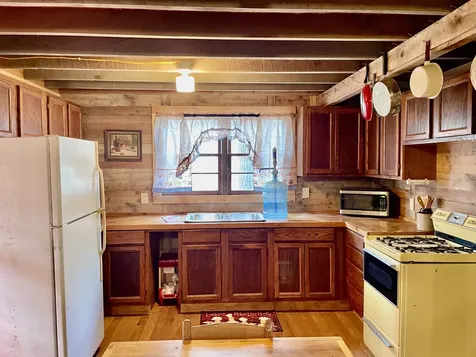 84 Granny Pratt Lane Belvidere TN 37306