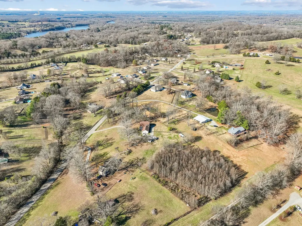 1733 Belotes Ferry Road Lebanon TN 37087