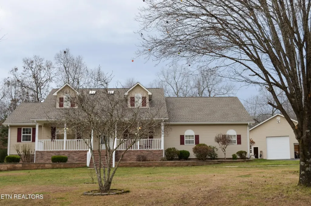 170 Pin Oak Lane Crossville TN 38555