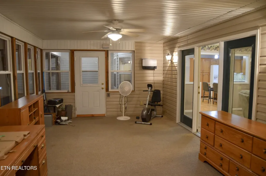 170 Pin Oak Lane Crossville TN 38555