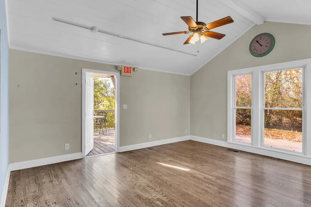 633 W Iris Drive Nashville TN 37204