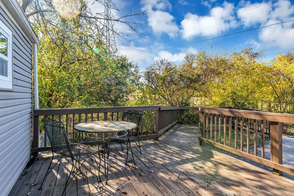 633 W Iris Drive Nashville TN 37204