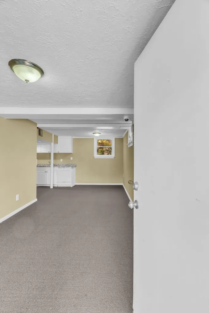 633 W Iris Drive Nashville TN 37204