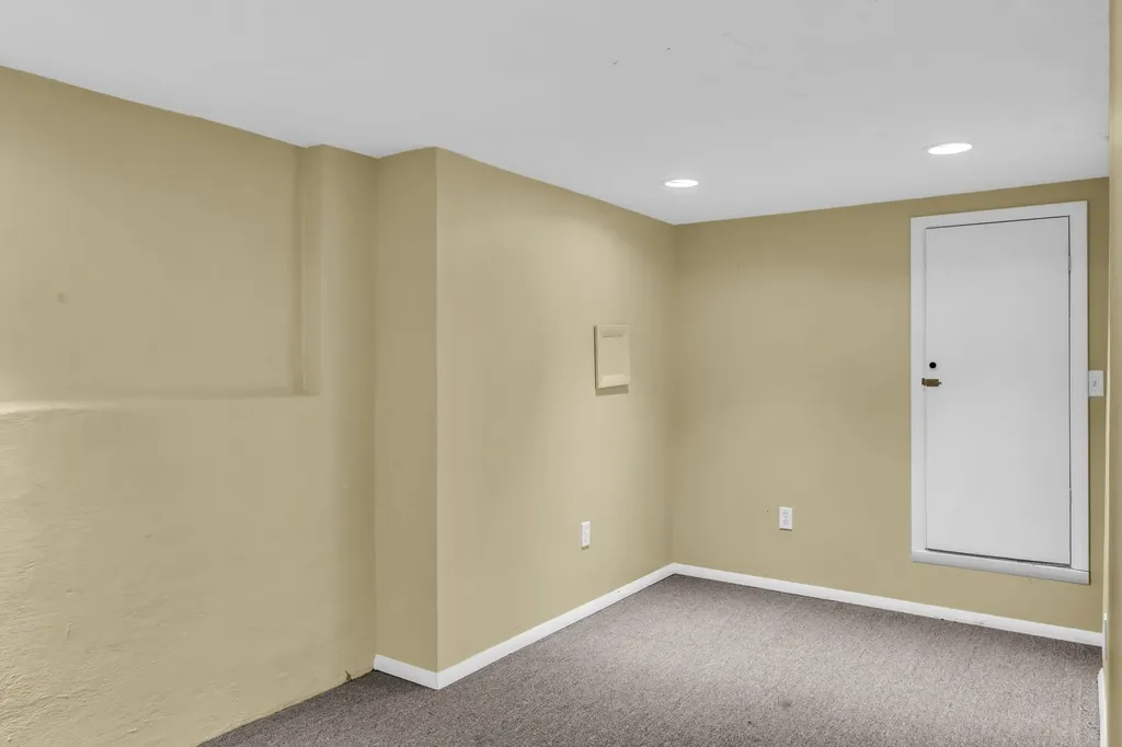 633 W Iris Drive Nashville TN 37204