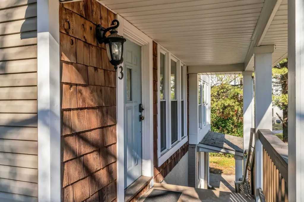 633 W Iris Drive Nashville TN 37204