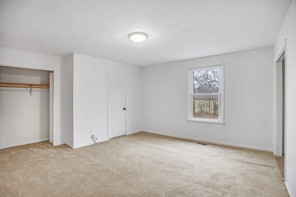 155 Covington Lane Dickson TN 37055