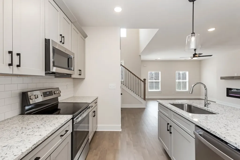 323 Jasmine Park Hermitage TN 37076