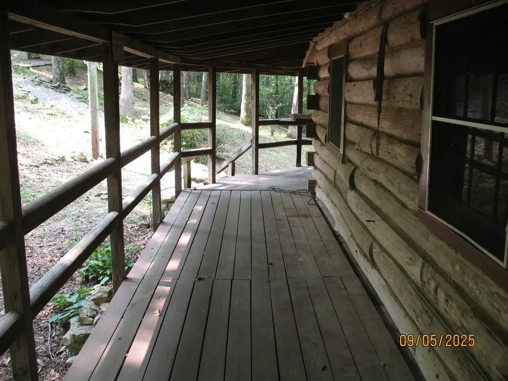 1555 Brown Creek Drive Crossville TN 38571