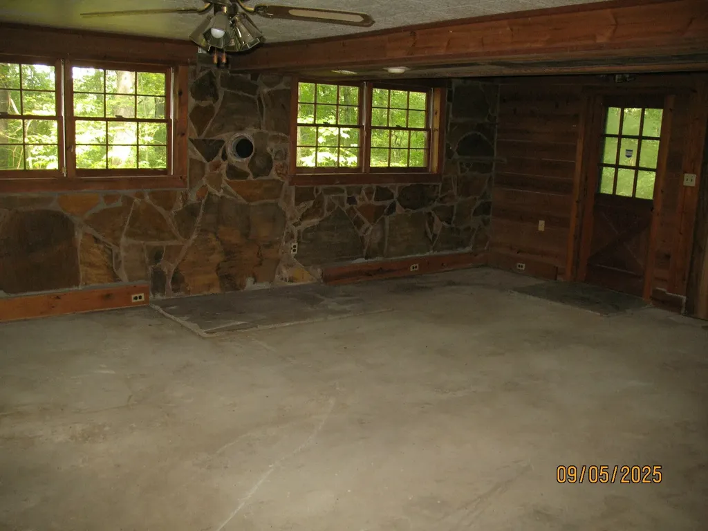 1555 Brown Creek Drive Crossville TN 38571