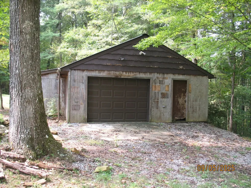 1555 Brown Creek Drive Crossville TN 38571