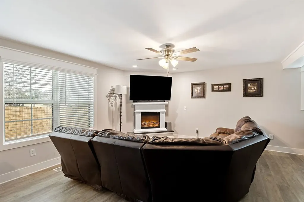 3021 Cambridge Court Lewisburg TN 37091