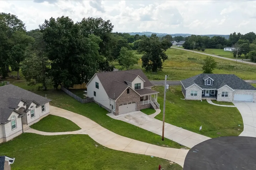3021 Cambridge Court Lewisburg TN 37091