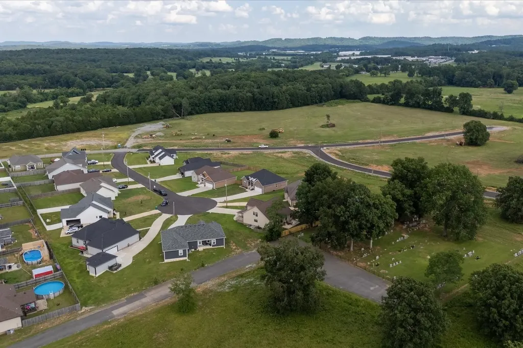 3021 Cambridge Court Lewisburg TN 37091